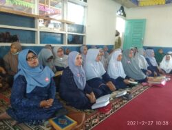 Unik di Tanah Datar, Khatam Al-Qur’an Bagi Lansia Di Musholla Nurul Huda Ladang Koto Sungai Tarab .