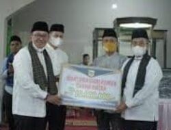 Tim Safari Ramadhan Kabupaten Tanah Datar Kunjungi Masjid Al Amin Piliang Lima Kaum, Serahkan Bantuan Rp.10 Juta