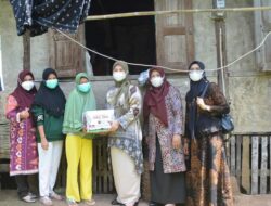 GOW Tanah Datar Menyerahkan Bantuan Sembako Sungayang, Sungai Tarab dan Lima Kaum