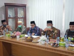 Ka Kankemenag Kabupaten Tanah Datar Membuka Rapat Evaluasi Zakat Muqayyat