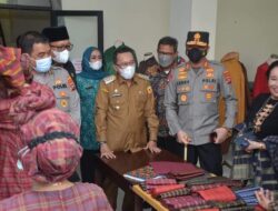 Gelar Serbuan Vaksinasi Massa, Polda Sumbar dan Bupati Tanah Datar Tinjau Langsung