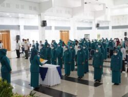 Ketua TP PKK Kabupaten Tanah Datar Melantik TP PKK Kecamatan se- Kabupaten Tanah Datar