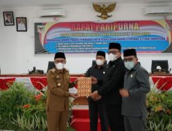 Pamandangan Umum Fraksi-Fraksi Terhadap 3  Ranperda Dalam Rapat Paripurna