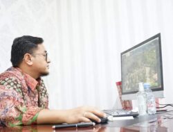 Wakil Bupati Tanah Datar Mengikuti Zoom Meeting Grand Launching Buku Pendapat