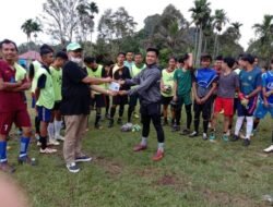 Peduli Anak Muda, Edward DF Bantu Bangun Lapangan Bola Voli Jorong Lareh Nan Panjang