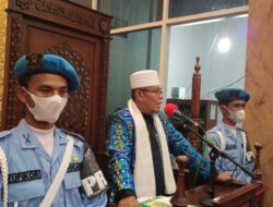 Prof DR.Salmadanis Ceramah di Masjid Almunawarah Sijangek Tanah Datar