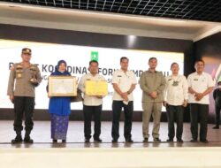 Plt Bupati Kuansing Suhardiman Apresiasi Camat Singingi Diberi Penghargaan Dari Gubri