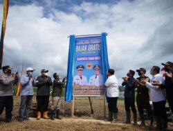 Me-launching Program Bajak Gratis di Sawah Pincuran Jambu Nagari Gurun Sungaitarab