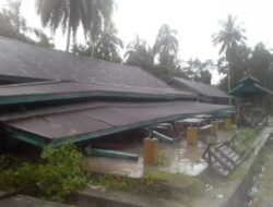 Los Pasar di Desa Perhentian Luas Ambruk