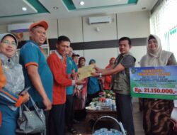 Bantuan Keluarga Besar Jajaran Kemenag Kabupaten Tanah Datar Sampaikan Melalui Posko Kemenag Pasbar dan Pasaman