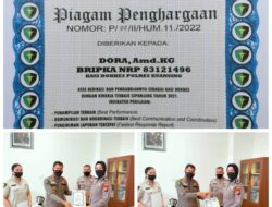 Kasi.Dokkes Polres Kuansing Terima Penghargaan Dari Kabid Dokkes Polda Riau