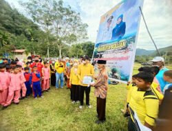 Tim Penggerak PKK Nevi Safaruddin Gerakan “Mahkota Berlian” (Limapuluh Kota Bersih Lingkungan) Di Nagari Taram