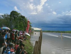 Pemuda Desa Teberau Panjang Adakan Pacu Perahu Sebagai  Pengikat Silaturahmi Lewat Budaya