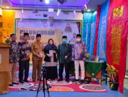 Buku Sejarah Kulliyatul Muballighien Padang Panjang di Luncurkan