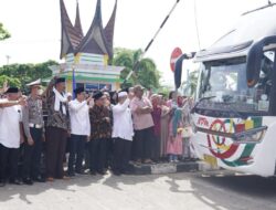 LEPAS 131 CJH MENUJU EMBARKASI SUMBAR, BUPATI SAFARUDDIN TERHARU