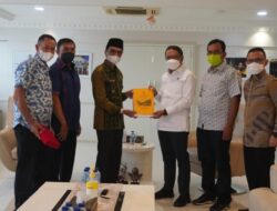 MENPORA AMALI DUKUNG BUPATI SAFARUDDIN REHAB GOR SINGO HARAU