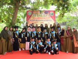 Wisuda Angkatan Ke – V Santri-Santriwati MDTA AL-QUDS, Tema “Menebar Akhlak Islami Untuk Mewarnai Negeri”