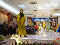 Baju Kurung Basiba Kabupaten Tanah Datar Berhasil Juara I di Jambore Kader PKK Berptestasi Tingkat Provinsi Sumatera Barat