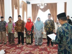 FKPPA Tanah Datar Dikukuhkan. Penyerahan Bantuan Sosial oleh Bupati Tanah Datar