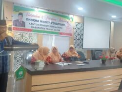Pertemuan Bulanan DWP Dihadiri Ka Kankemenag Kabupaten Tanah Datar