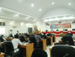 Penyampaian Pemandangan 8 Fraksi Terhadap 3 Ranperda Disaksikan Wabup Tanah Datar