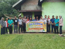 Jum’at Barokah, Kapolsek dan Personelnya Serta Pemdes Saik ‘Peduli dan Berbagi’