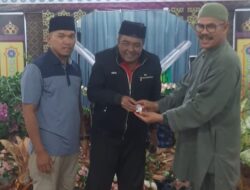 Khatam Al-Qur’an di Masjid Al-Husna Tambago, Edward DF Nyumbang Bintang Emas