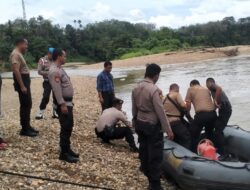 Personil Gabungan Polres Kuansing Lakukan Patroli Gabungan di Aliran Sungai Batang Kuantan
