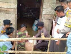 Melalui Jumat Barokah, Polsek Kuantan mudik Terus Bantu Warga Yang Membutuhkan