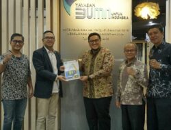 Wabup Tanah Datar Serahkan Proposal Kepada Ketua Yayasan BUMN Indonesia