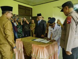 Sertijab Camat Padang Ganting Dari Ronal Satria Kepada Yatriwel