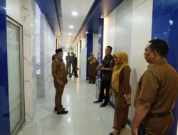Siap Apel Awal Tahun 2023, Bupati Eka Putra Sambangi Menyapa ASN