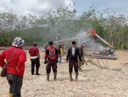 Enam Unit Rakit PETI di Desa Rawang Oguang Kecamatan Kuantan Hilir Seberang Ditertibkan Polsek Kuantan Hilir