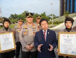 Terima 2 Penghargaan ‘PRESISI AWARD dari LEMPKAPI, Kapolda Riau : Ini Motivasi Sekaligus Vitamin Sangat Luar Biasa