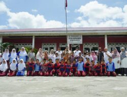 Wabup Tanah Datar Tinjau Pasca Bencana Angin Puting Beliung