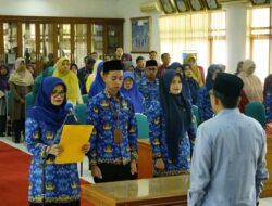 Bupati Tanah Datar Melantik 6 Pejabat Fungsional dan 22 Kepsek
