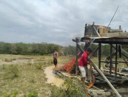 Respon Pemberitaan Masalah PETI  Kapolsek Benai Beserta Anggota Terjun Langsung Ke TKP.