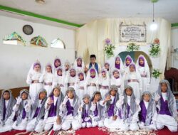 Khatam Al-Quran di Mushalla Ikhlas Jorong Kayu Marantiang Dihadiri Bupati Tanah Datar
