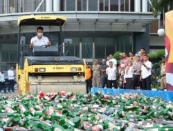 Jaga Khusu’nya Ibadah Bulan Ramadhan, Polda Riau Musnahkan Narkoba Hingga Miras dan Knalpot Brong