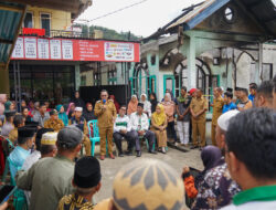 Kebakaran di Jorong Andaleh Baruah Bukik Sungayang, Bupati Antarkan Bantuan
