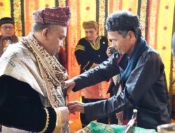 Wamenaker RI Resmi Menyandang Gelar Adat Datuak Rajo Basa