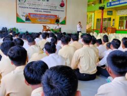 Bekali Santri Bijak Bermedsos, Pontren Kauman Gelar Sosialisasi UU ITE Bersama Polres Padang Panjang