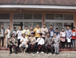 BUPATI SAFARUDDIN APRESIASI PRESTASI 4 PARPOL TERTIB ADMINISTRASI ATAS LPJ DANA BANTUAN PARPOL TAHUN ANGGARAN 2021-2022