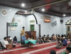 DIGUYUR HUJAN, RATUSAN MASYARAKAT KOTO BANGUN ANTUSIAS SAMBUT TSR 1 KABUPATEN LIMA PULUH KOTA
