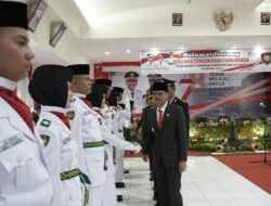Bupati Kukuhkan 28 Anggota Paskibra Lima Puluh Kota 2023