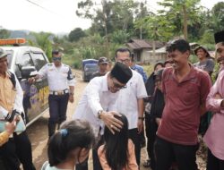 BAJUMPO Koto Tinggi, Bupati Tinjau Jalan Palangkitangan Hingga Serahkan Bantuan Antropometri