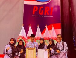 Safaruddin Datuak Bandaro Rajo, Satu-Satu Kepala Daerah dari Sumbar Terima Anugrah dari Presiden Joko Widodo