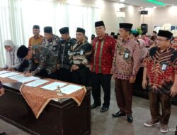 Jajaran Kantor Kemenag Tanah Datar Resmi Tandatangani Perkin 2024