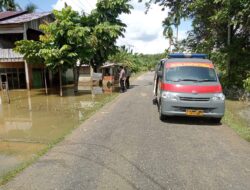 Polsek Benai Tinjau Perkembangan Kondisi dan Data Masyarakat Terdampak Banjir di Kecamatan Benai