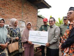 Tertimpa Pohon Mengakibatkan Rumah Rusak Parah, BAZ Salurkan Bantuan